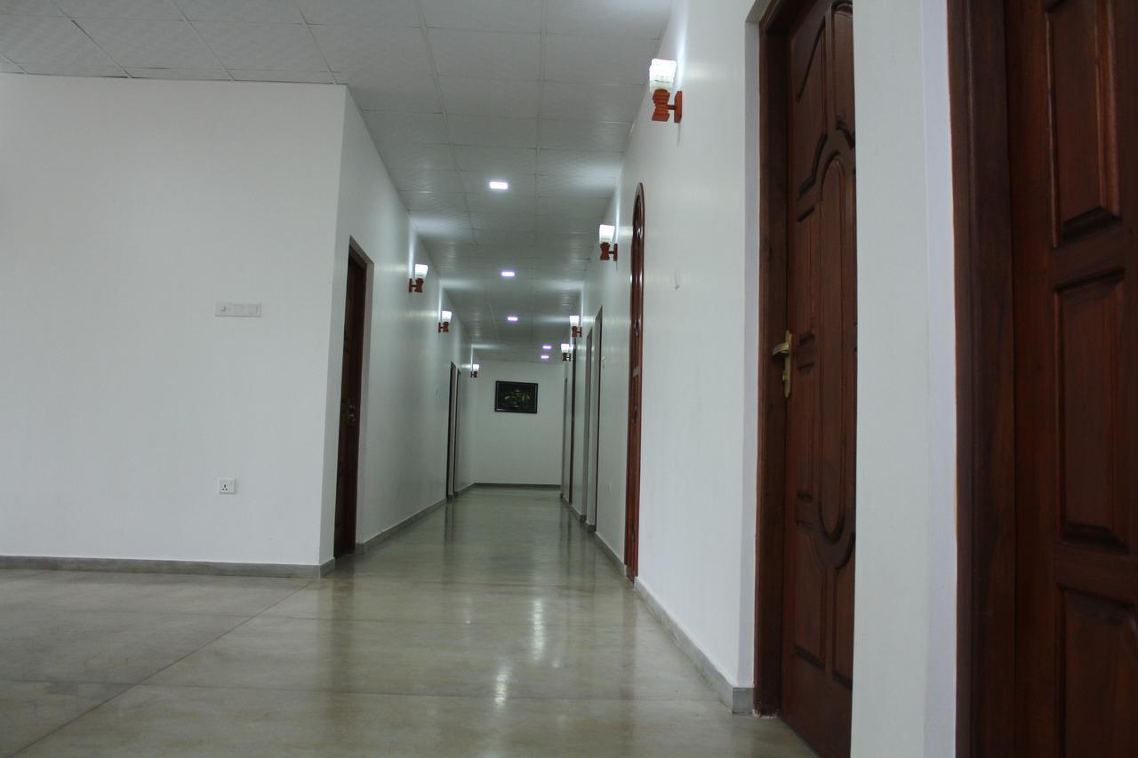 Hotel City Grand Ella Buitenkant foto
